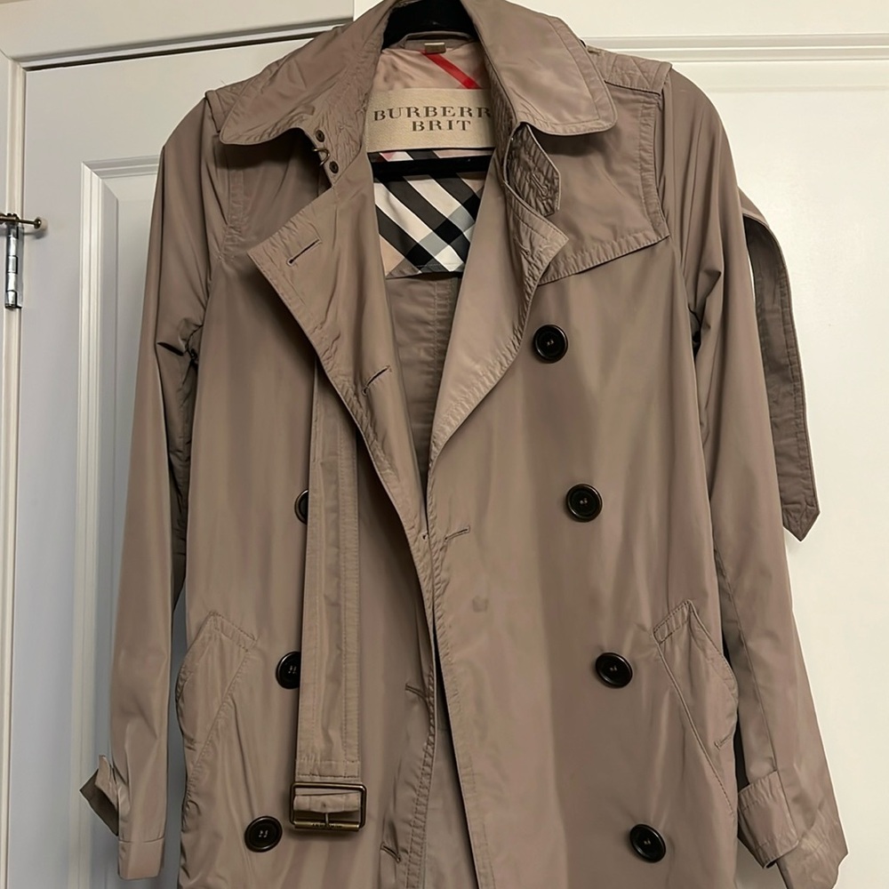 Burberry lightweight coat
